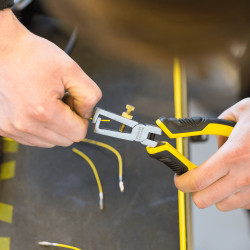 Stanley Wire Strippers 150mm - STHT0-75068