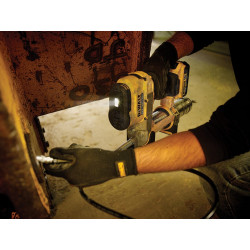 Dewalt DCGG571M1 Cordless Grease Gun - DCGG571M1-GB