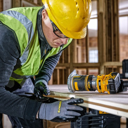 Dewalt DCW604NT XR 18V Brushless Router 1/4” (Body Only)