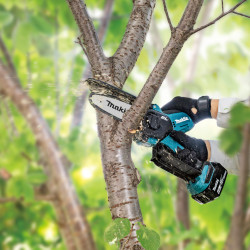 Makita DUC150 LXT 18V Pruning Saw 150mm (1 × 5.0Ah Battery)