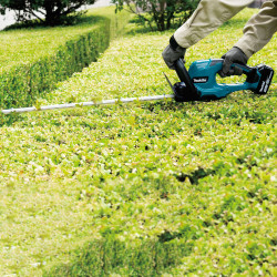 Makita DUH607 LXT 18V Hedge Trimmer 600mm (1 × 5.0Ah Battery)
