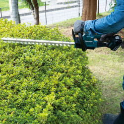 Makita DUH506 LXT 18V Hedge Trimmer 500mm (1 × 5.0Ah Battery)