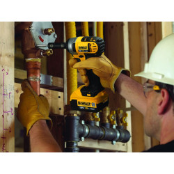 DCF880 M2 XR Compact Impact Wrench 18V 2 x 4.0Ah Li-ion