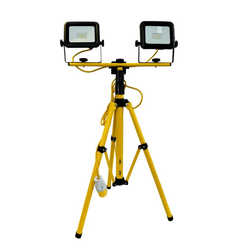 Connexion 10914 LED Telescopic Dual-Head Tripod Uplight IP44 3600 Lumens (110V) Connexion 10914 LED Telescopic Dual-Head Tripod Uplight IP44 3600 Lumens (110V)