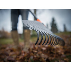 Solid™ Leaf Rake - Large