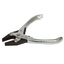 Maun 4860-160 Flat Nose Pliers, Serrated Jaws 160mm