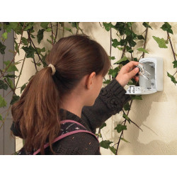 Master Lock 5401EURDCRM 5401 Medium Select Access® Key Lock Box (Up To 3 Keys) - Cream