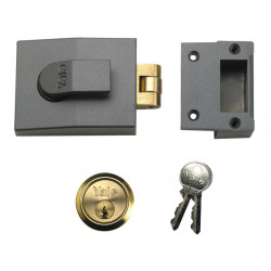 Yale Locks 630081001722 81 Rollerbolt Nightlatch 60mm Backset DMG Finish Box